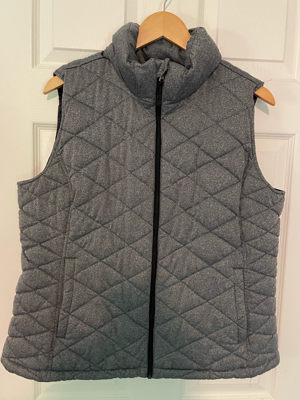 Quilted Gray Women's Puffer Vest - Lightweight Sleeveless Jacket